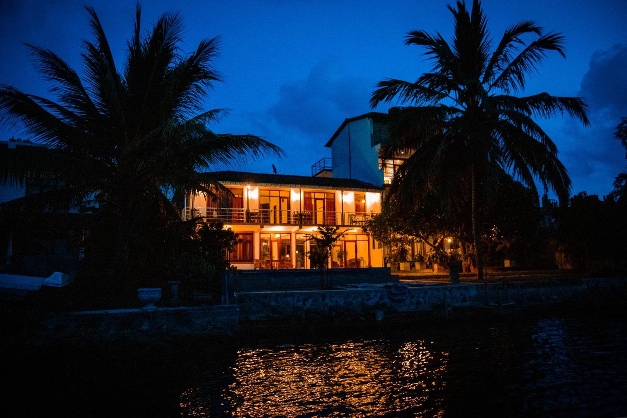 Riverside Inn Fuji Bentota Exterior foto
